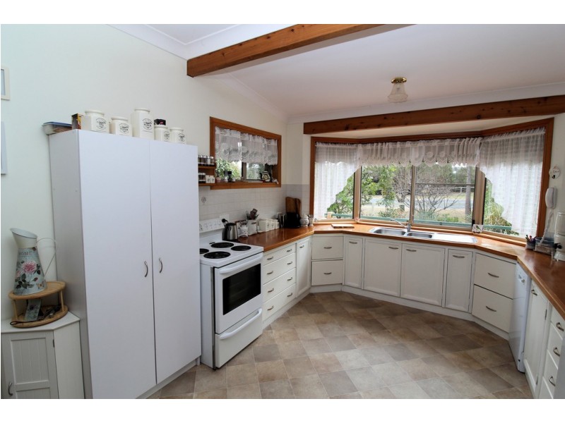 39 Charles Street, Crows Nest QLD 4355