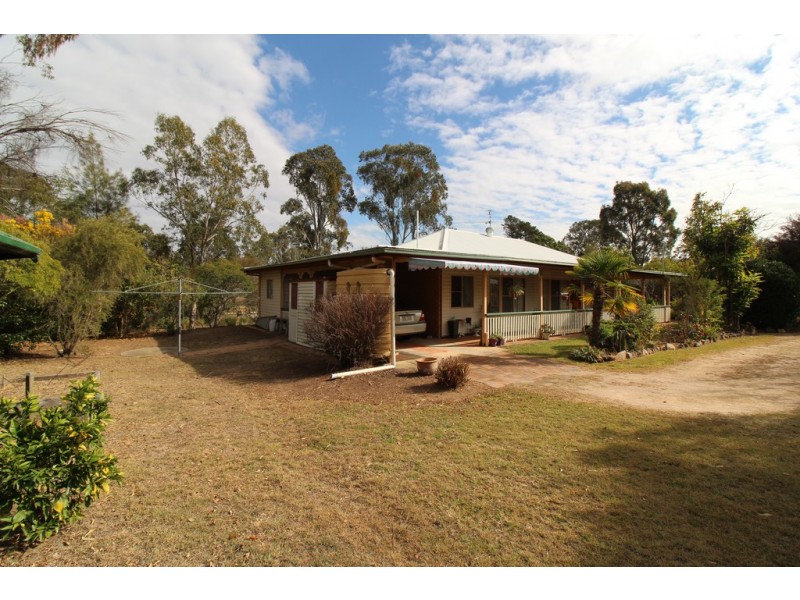 39 Charles Street, Crows Nest QLD 4355