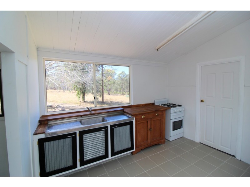 14 Dingo Mountain Road, Crows Nest QLD 4355