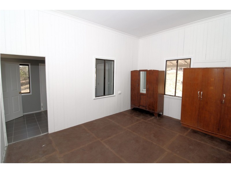 14 Dingo Mountain Road, Crows Nest QLD 4355