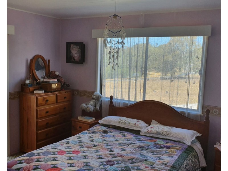 7 Munro Street, Cooyar QLD 4402