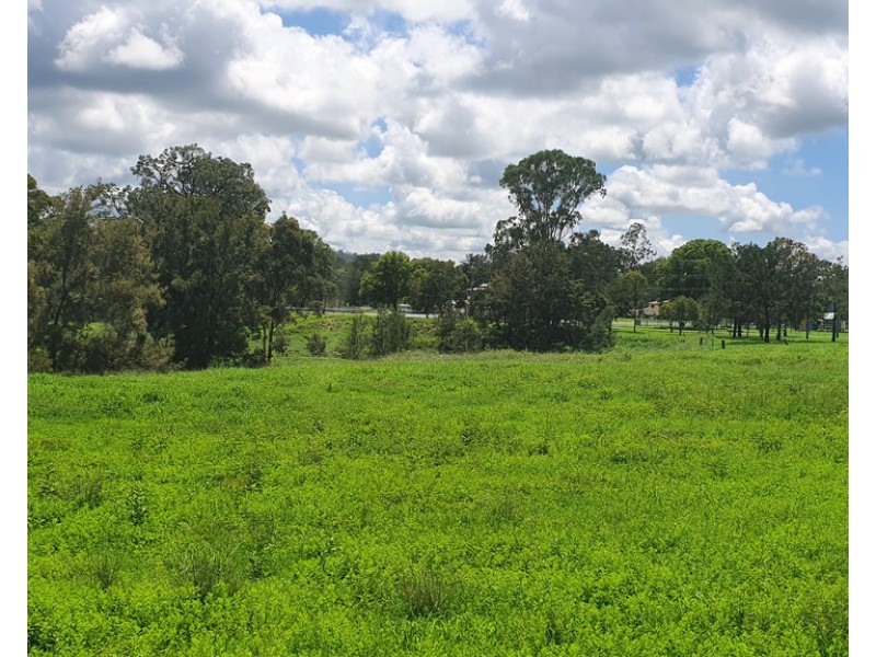 7 Munro Street, Cooyar QLD 4402