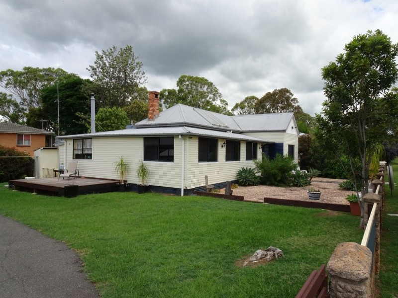 7 Nolan Street, Crows Nest QLD 4355