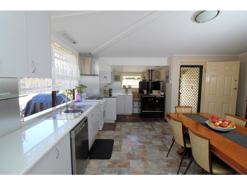 7 Nolan Street, Crows Nest QLD 4355