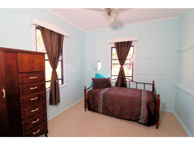 7 Nolan Street, Crows Nest QLD 4355