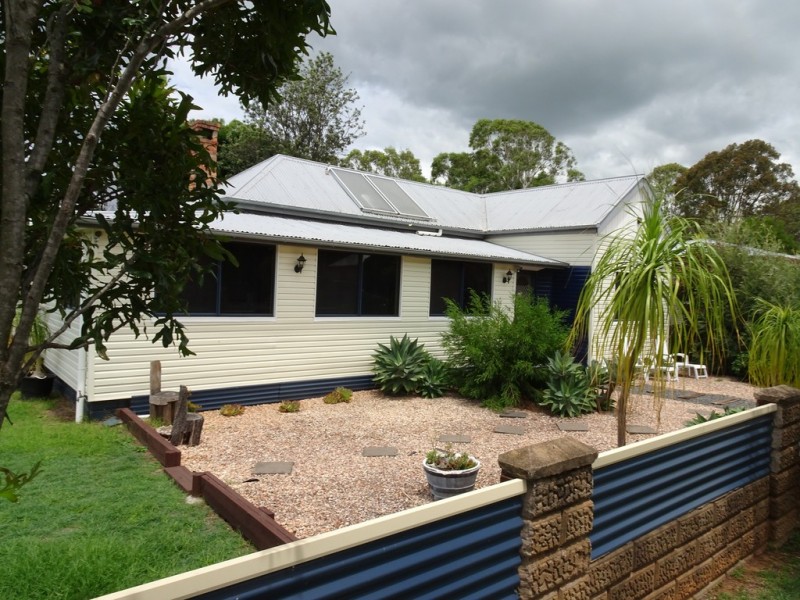 7 Nolan Street, Crows Nest QLD 4355