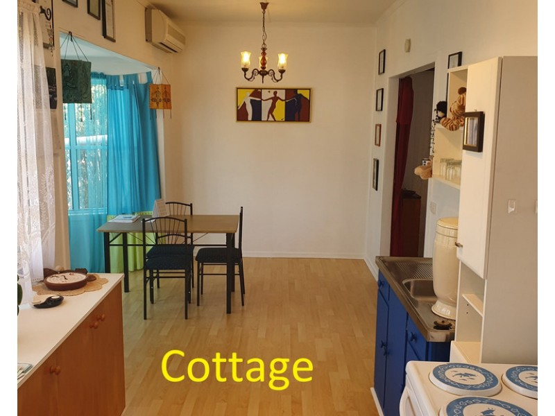 18 Esk Street, Crows Nest QLD 4355