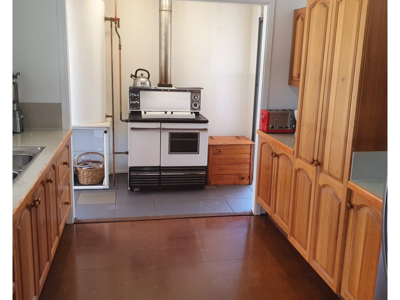 142 Dahl Road, Crows Nest QLD 4355