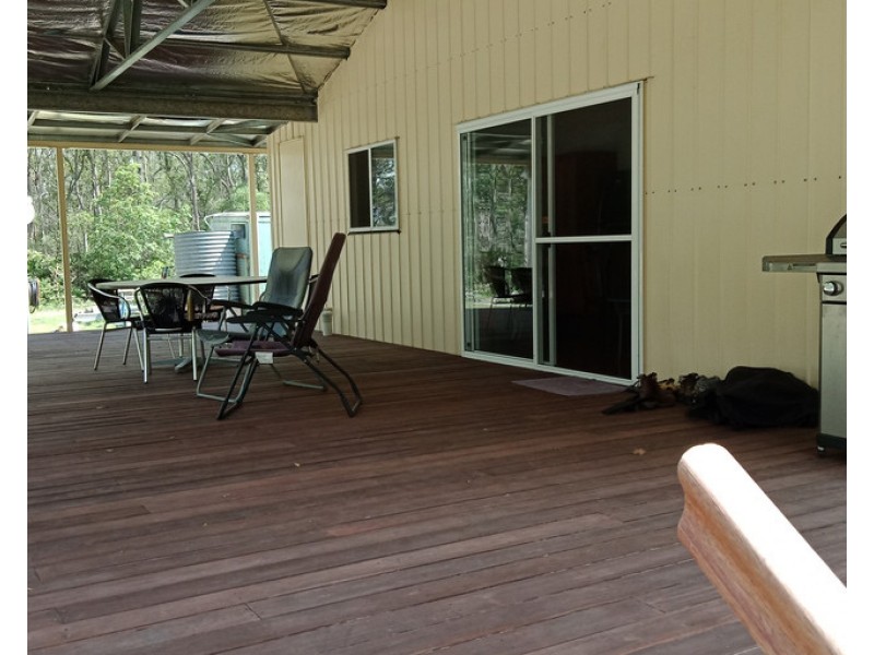 142 Dahl Road, Crows Nest QLD 4355