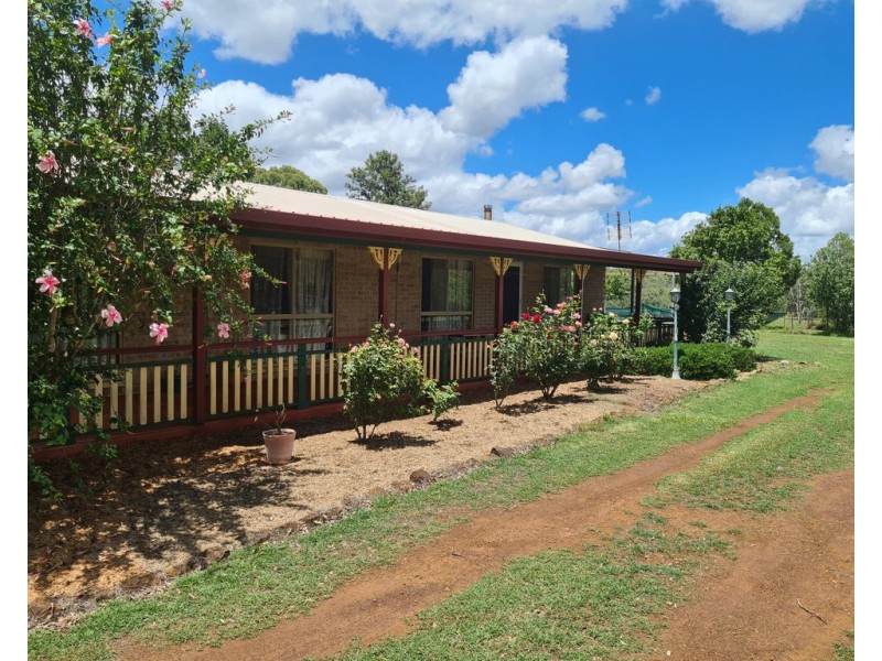 21 Dioth Street, Yarraman QLD 4614