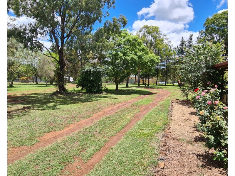 21 Dioth Street, Yarraman QLD 4614
