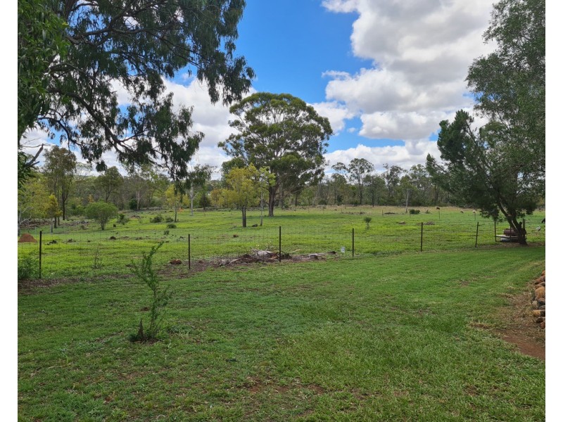 21 Dioth Street, Yarraman QLD 4614