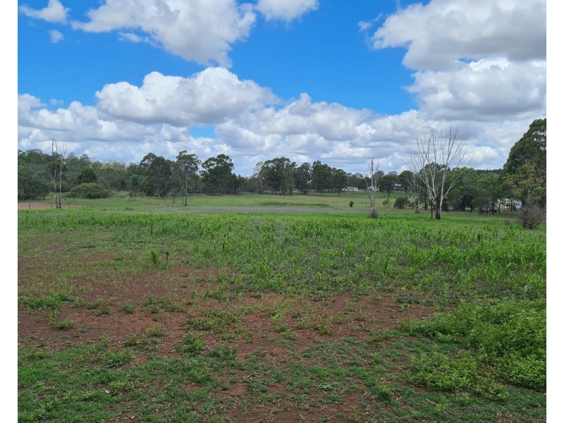 21 Dioth Street, Yarraman QLD 4614