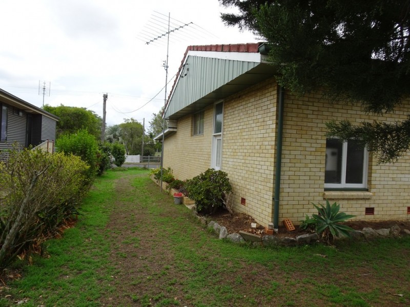 9 Sharp Street, Crows Nest QLD 4355