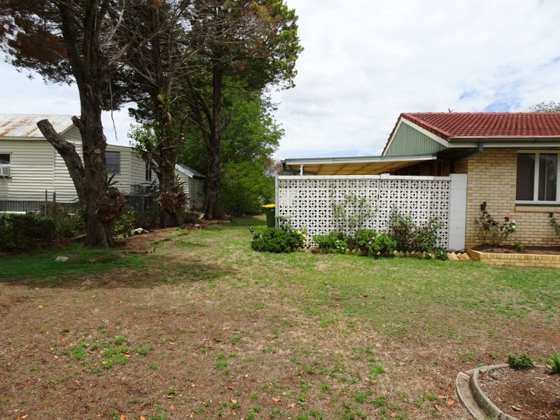 9 Sharp Street, Crows Nest QLD 4355