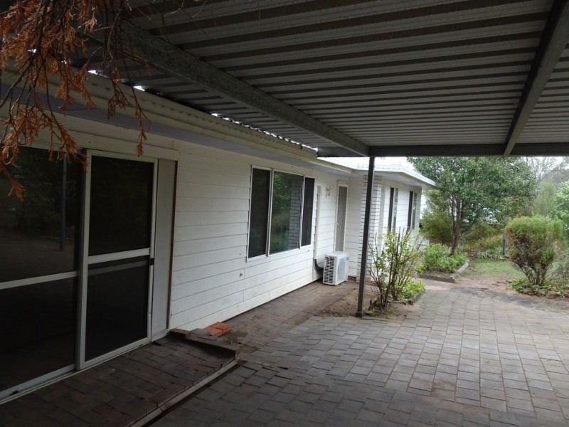 39 Railway Terrace, Crows Nest QLD 4355