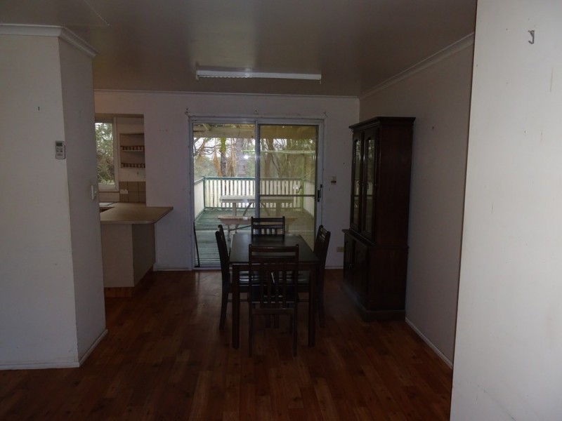 39 Railway Terrace, Crows Nest QLD 4355