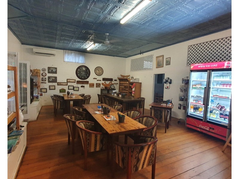 109-111 Mocatta Street, Goombungee QLD 4354