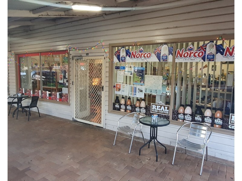 109-111 Mocatta Street, Goombungee QLD 4354