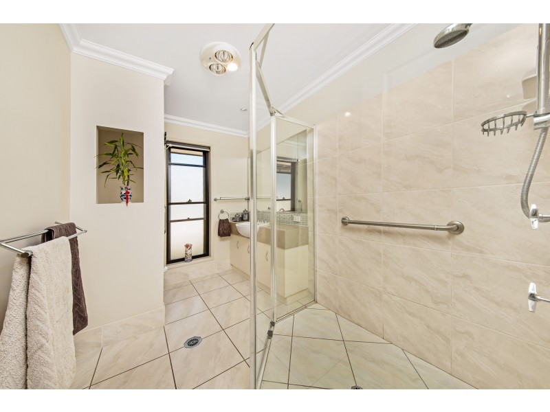 12a Albert Street, Crows Nest QLD 4355