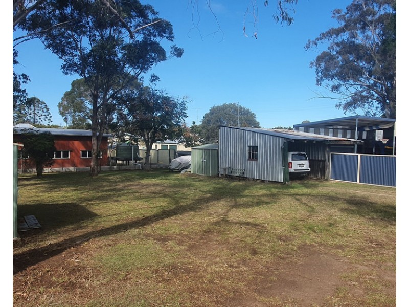 33 Curnow Street, Crows Nest QLD 4355