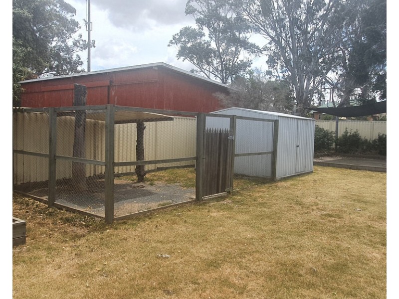 14 James Street, Crows Nest QLD 4355