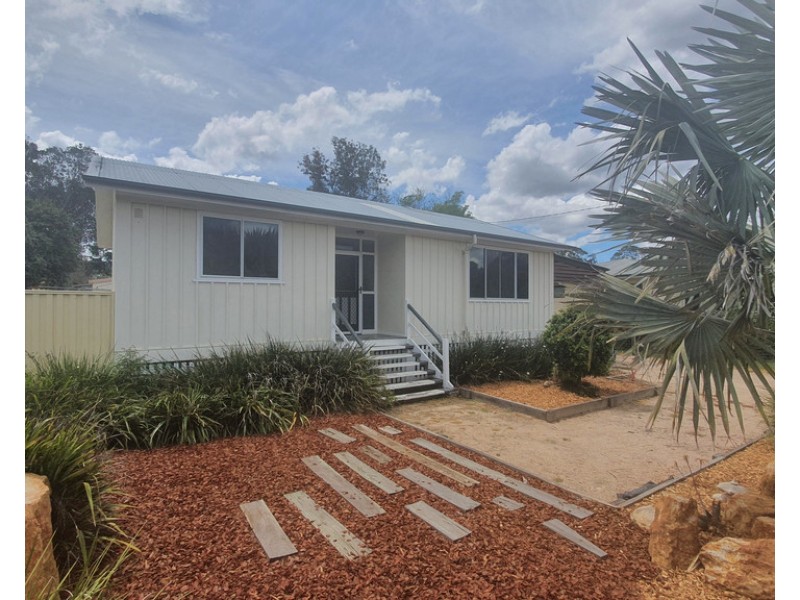 14 James Street, Crows Nest QLD 4355