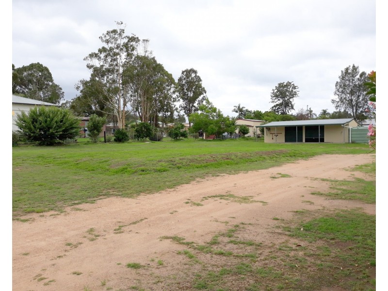 49 South Street, Crows Nest QLD 4355