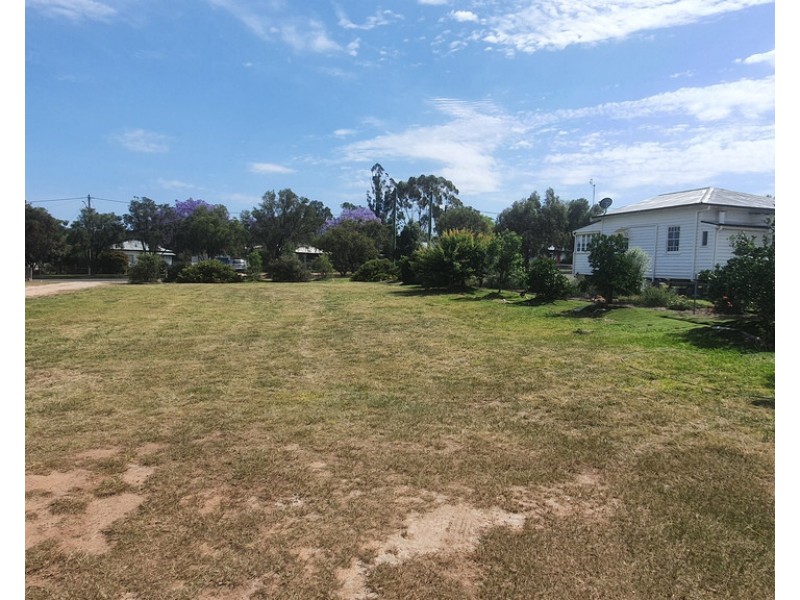 49 South Street, Crows Nest QLD 4355