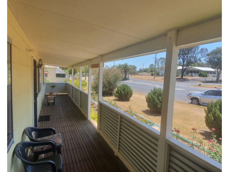 16 Munro Street, Cooyar QLD 4402