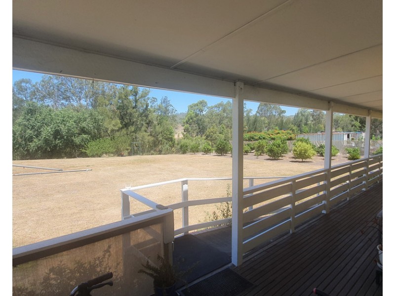 16 Munro Street, Cooyar QLD 4402