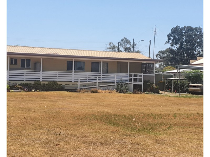 16 Munro Street, Cooyar QLD 4402