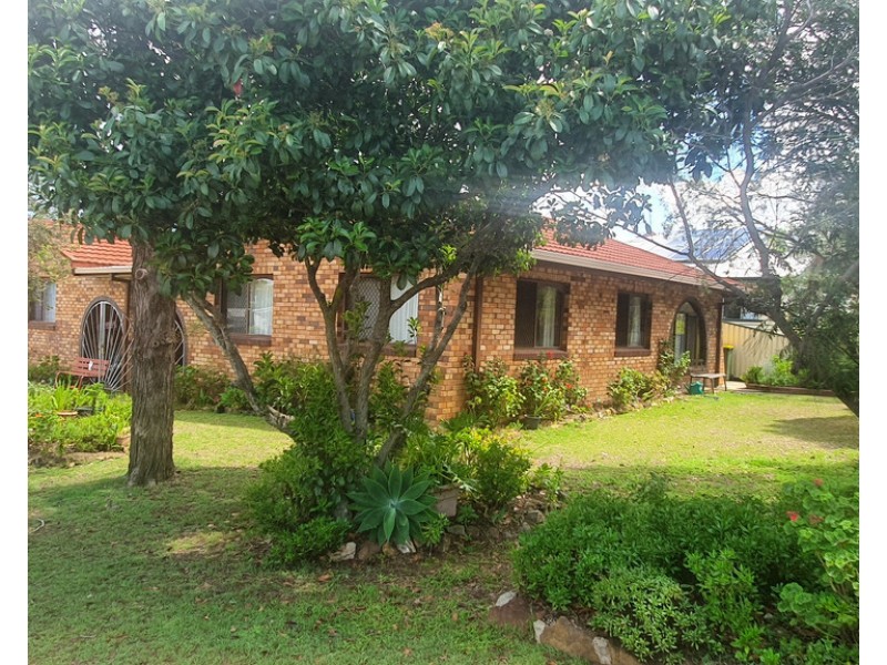 19 James Street, Crows Nest QLD 4355