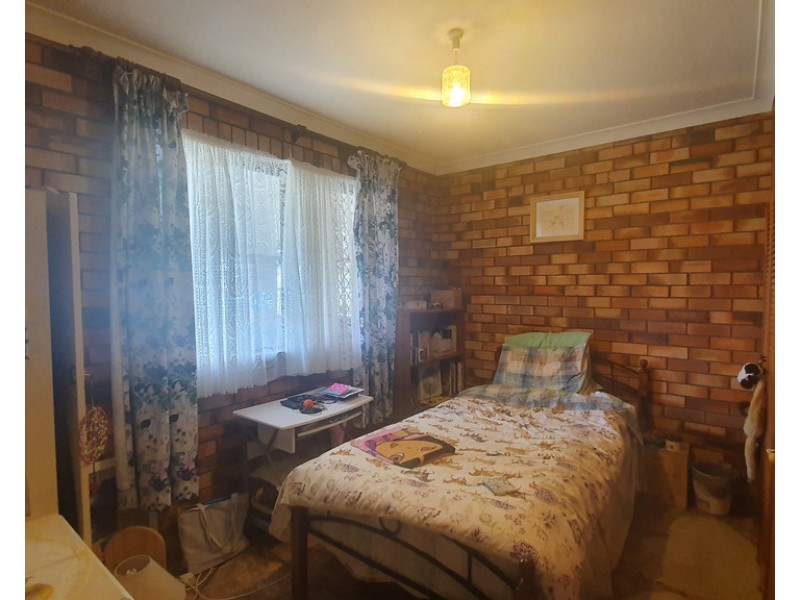 19 James Street, Crows Nest QLD 4355