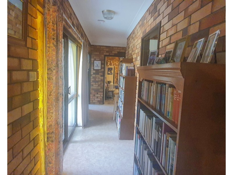 19 James Street, Crows Nest QLD 4355