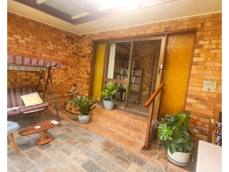 19 James Street, Crows Nest QLD 4355