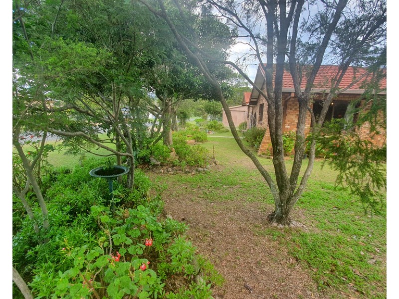 19 James Street, Crows Nest QLD 4355