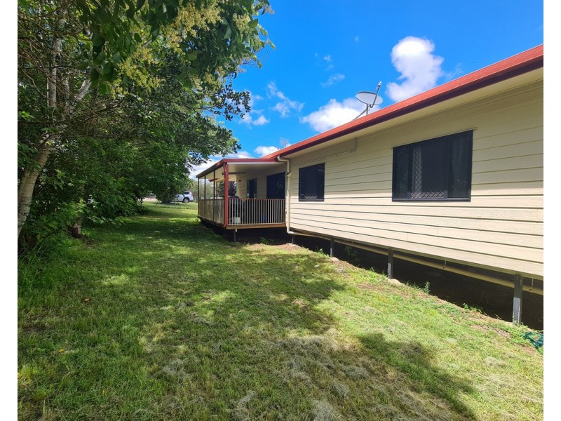 26 Albert Street, Crows Nest QLD 4355