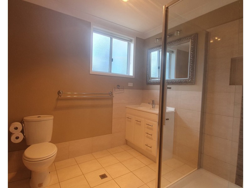 14 James Street, Crows Nest QLD 4355