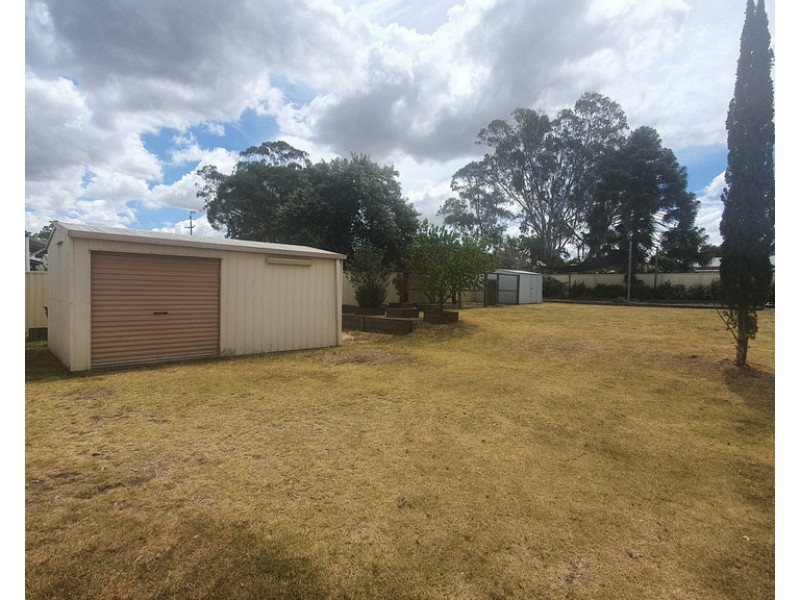 14 James Street, Crows Nest QLD 4355