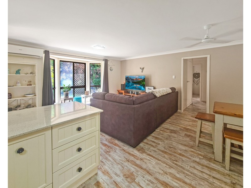 15 Railway Terrace, Crows Nest QLD 4355