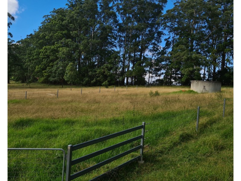 555 National Park Road, Palmtree QLD 4352