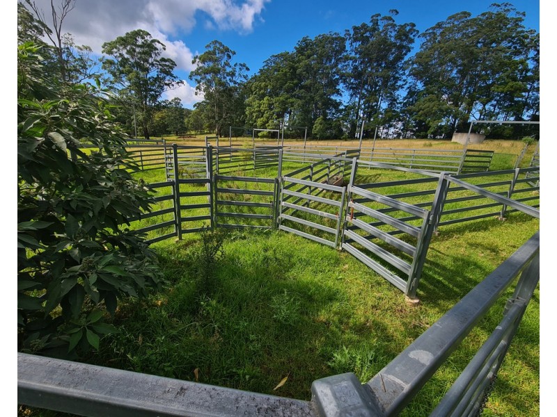 555 National Park Road, Palmtree QLD 4352