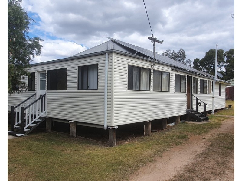 9 Gleeson Street, Crows Nest QLD 4355