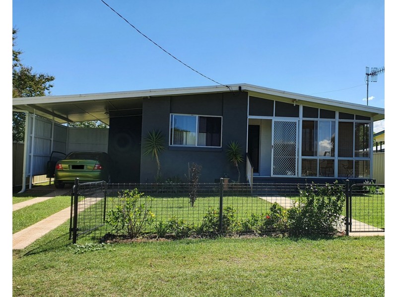 8 Nolan Street, Crows Nest QLD 4355