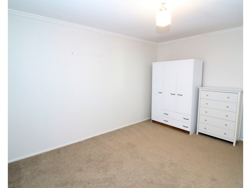 8 Nolan Street, Crows Nest QLD 4355