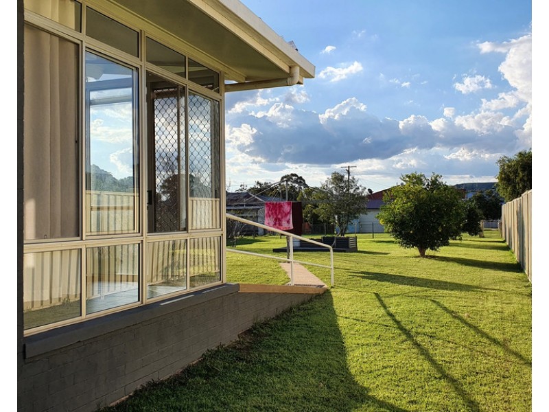 8 Nolan Street, Crows Nest QLD 4355