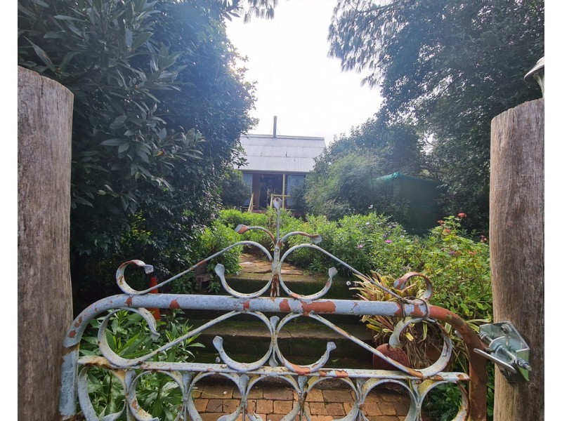 1 Ronald Road, Pechey QLD 4352