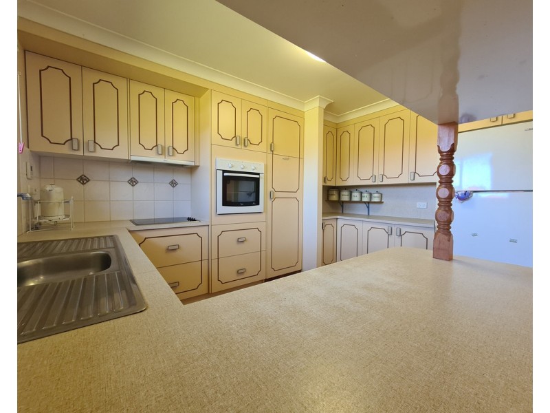 249 Collingwood Road, Hampton QLD 4352