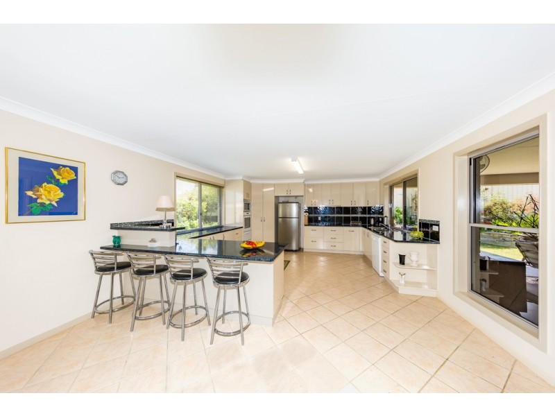 16 Vicky Avenue, Crows Nest QLD 4355